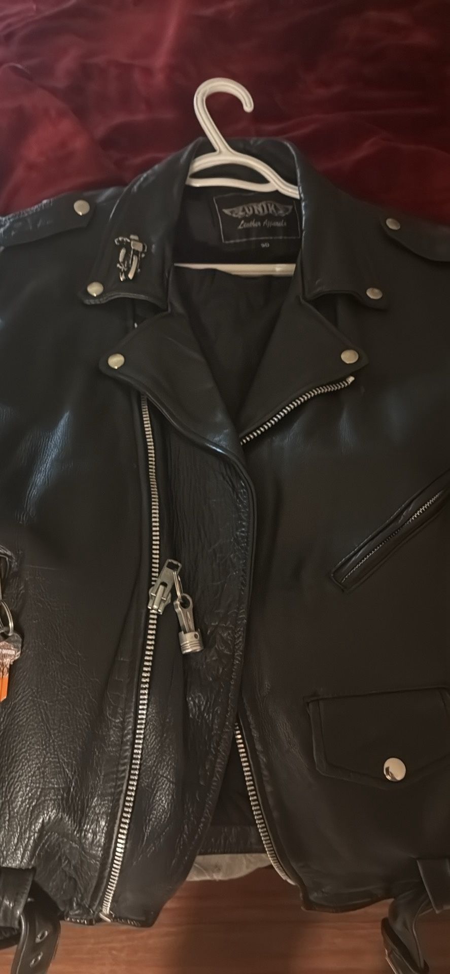 19 80s leather jacket real leather size 50 it’s a double X I believe