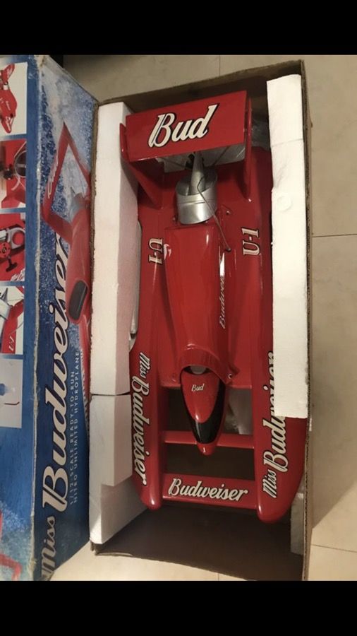 Miss Budweiser Nitro RC boat u-1 traxxas