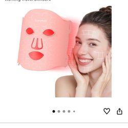 Brand New LED Light Therapy Face Mask (7 Colors)