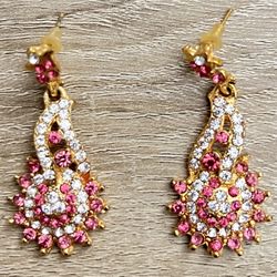 Dangling Earrings 