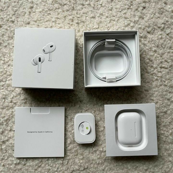 AirPods Pro (Send Best Offer)