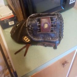 Wilson Baseball Glove