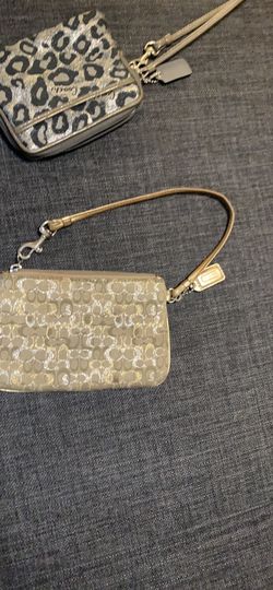 2 wristlet small
