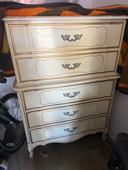 Vintage French Provincial 5 pc Bedroom SetDrawers