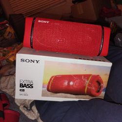Sony SRS-XB33 BLUETOOTH SPEAKER WITH 24 HOUR BATTERY LIFE