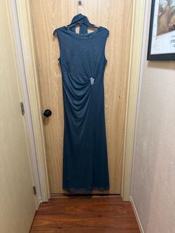 SLNY Fashions New York Gray Dress Size 6