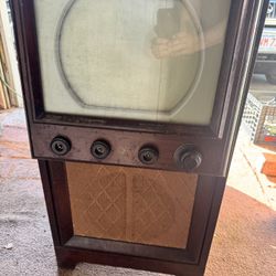 Vintage television for prop