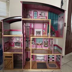 Doll House 
