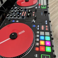 Rane One Dj controller with motorized platters
