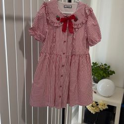 Girls' clothing (size 10): $10~$20 per item.