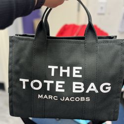 Marc Jacobs Women's The Medium Tote Bag, Black