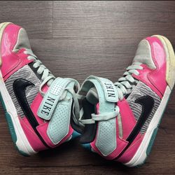 Nike Air mogan 2 high tops, Size 6