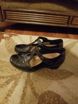 Women's Earth Origins Black Leather Pumps Shoes Size 7