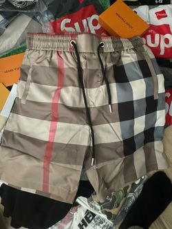 Burberry size medium,small,large