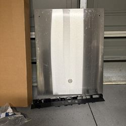 GE outer Door w/ Panel