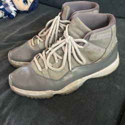 Men’s Cool Grey Size 9.5 
