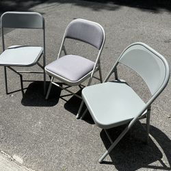 3 Folding Chairs (grey Color) In Excellent Condition 