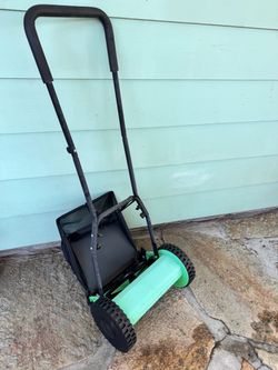 Push Mower w/catch bin
