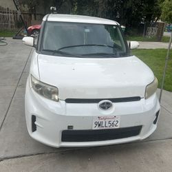 2011 Scion xb
