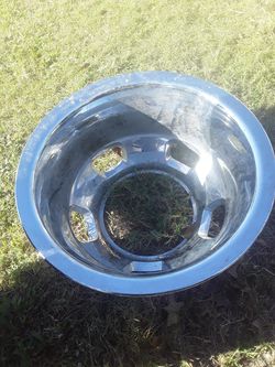 Dually hubcap