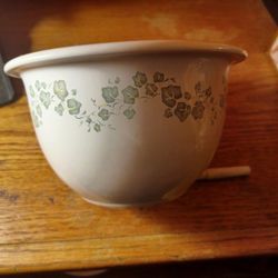 Vintage Pyrex And Corningware As Well As A Few Other..