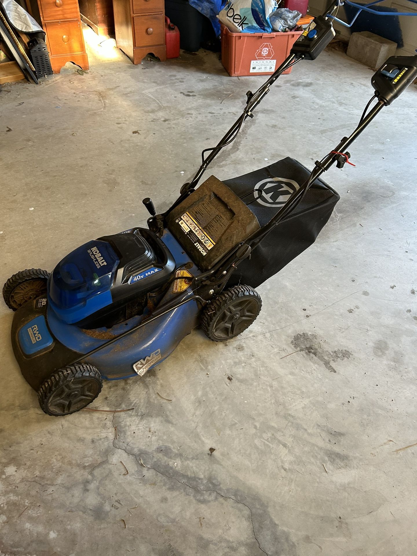 Kobalt 40 Volt Brushless Lithium Battery Powered Mower With Bagger