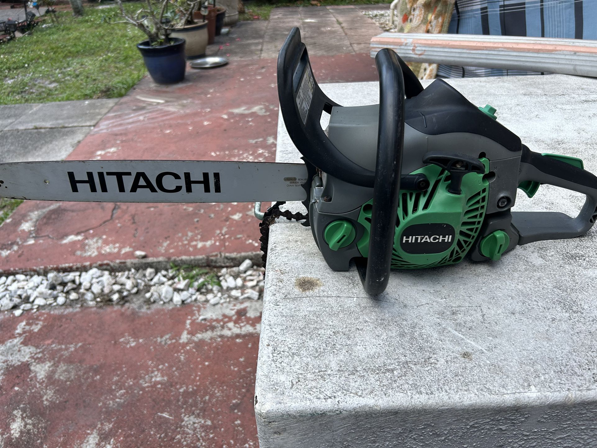 Chainsaw Hitachi