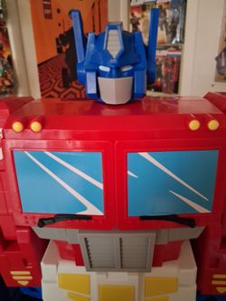 TARGET EXCLUSIVE 30 INCH 1/12 SCALE OPTIMUS PRIME