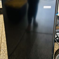 IGLOO Mini Refrigerator