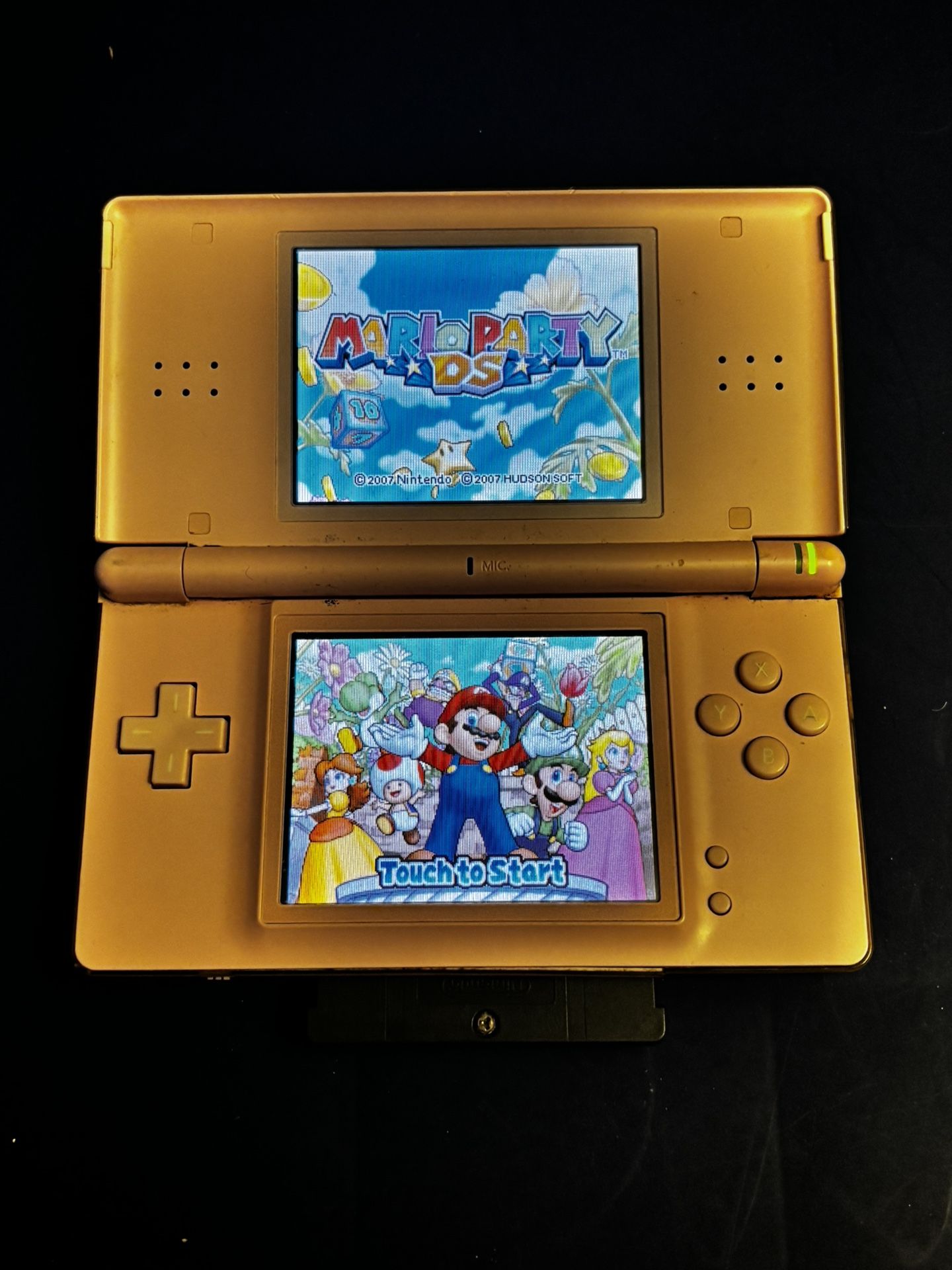 DS Lite W/ DS & GBA Games Bundle