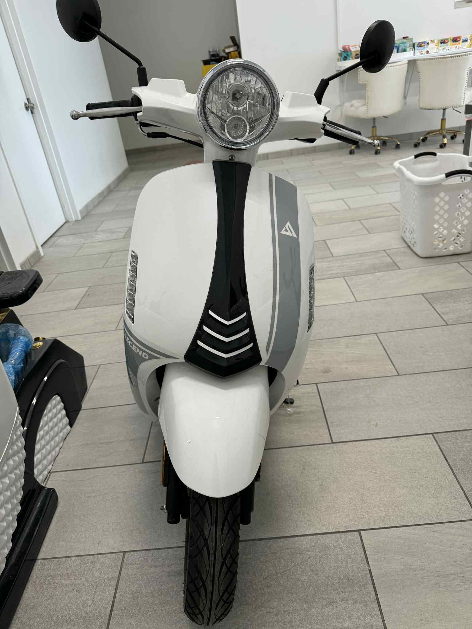 Scooter Ascend bella