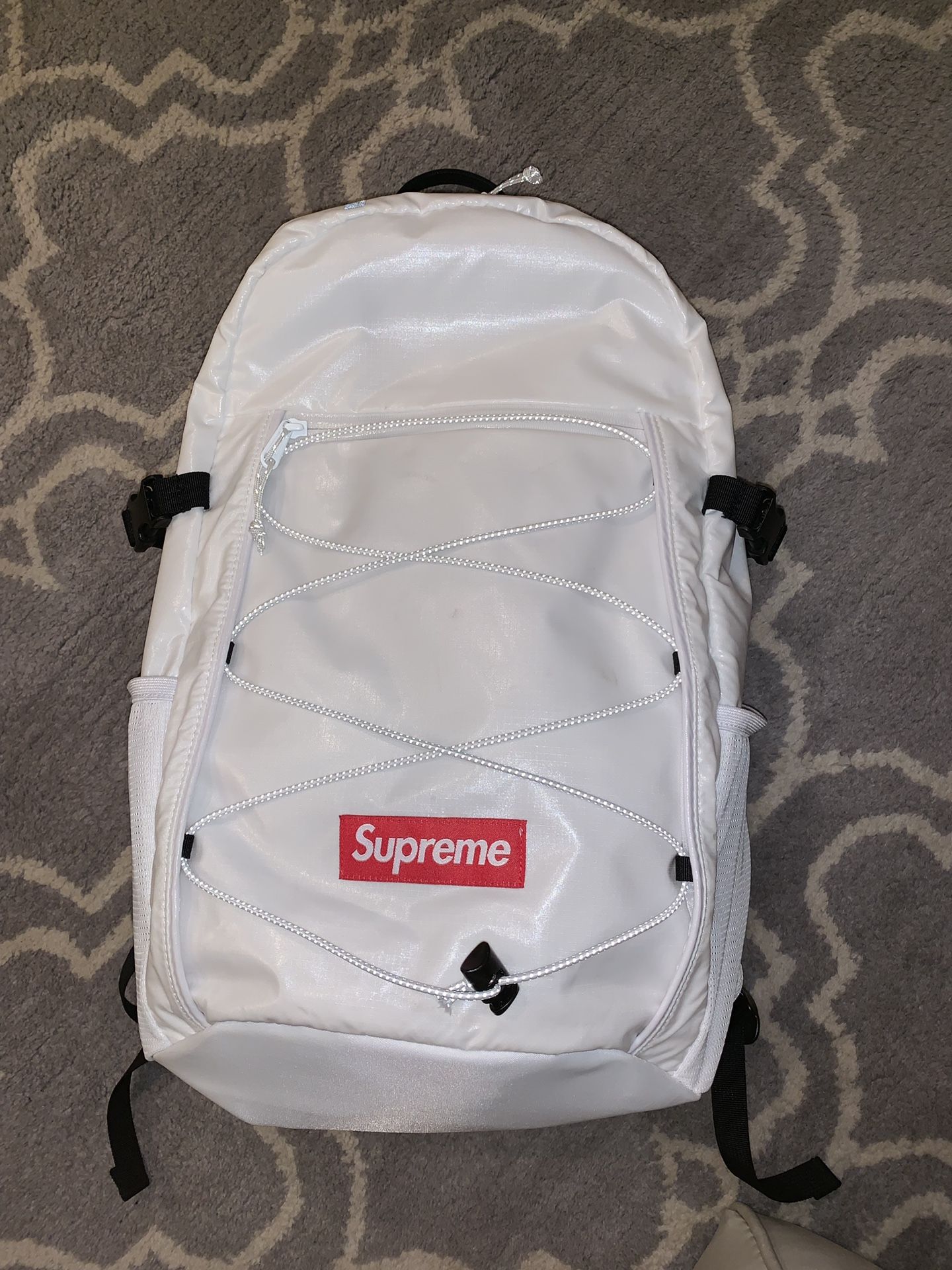 Supreme FW17 White Cross-body Shoulder Bag Available (SHIPS TODAY!)