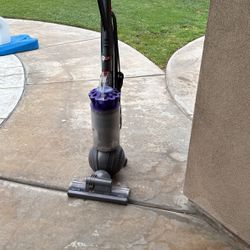 Dyson vacuum 