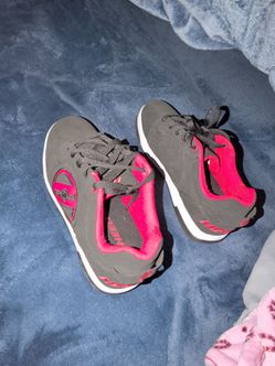 Shoes worn once basically brand new /size 9 in women's