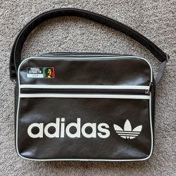 ADIDAS JAMAICA BOB MARLEY FOOTBALL SOCCER MESSENGER SHOULDER BAG ZIPPER CLOSURE BROWN CREAM WHITE NEW