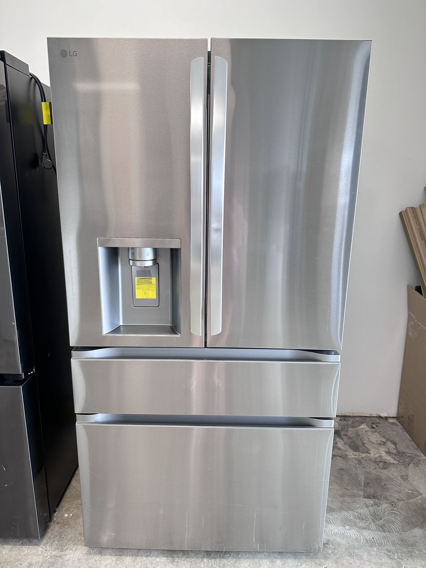 open Box Unused LG Refrige With Fresh Drawer