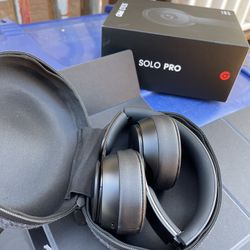 Solo Pro Headphones 