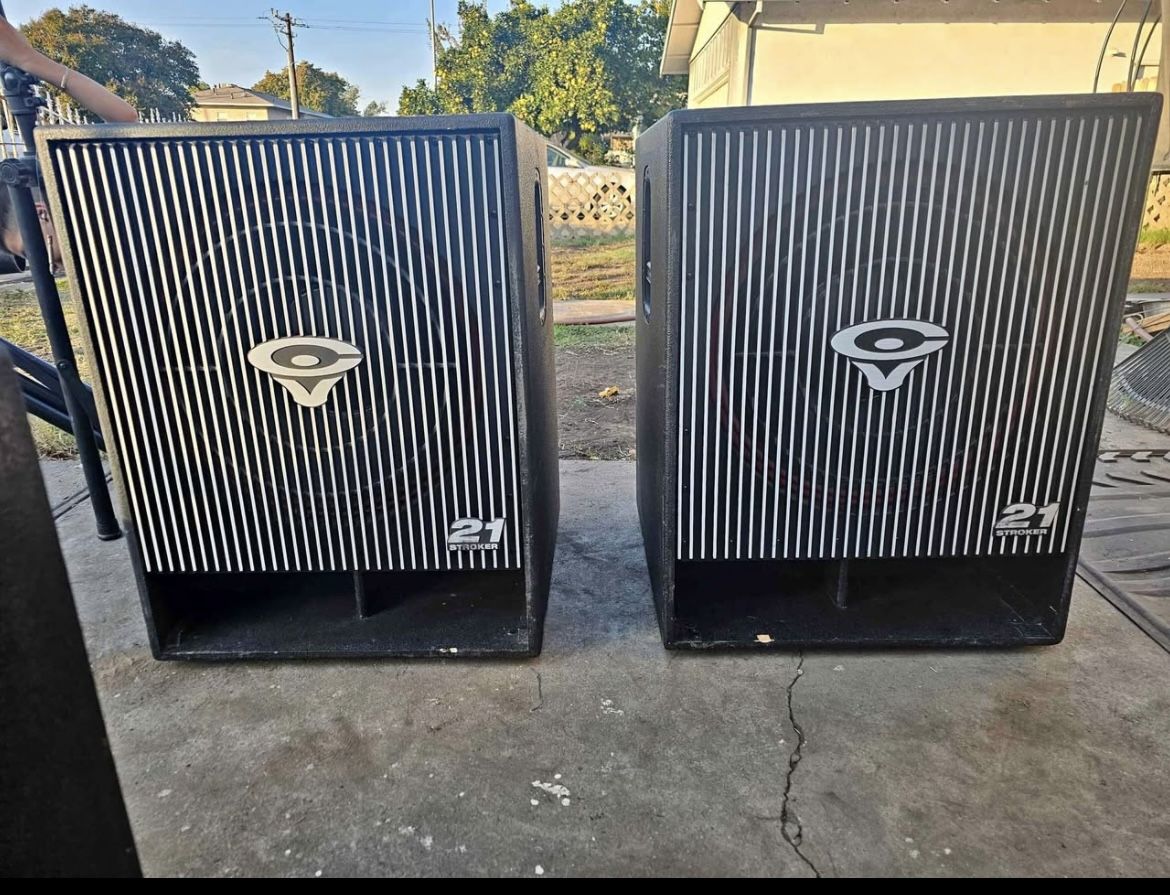 SUBWOOFERS CERWIN VEGA 21s Actives Potentes