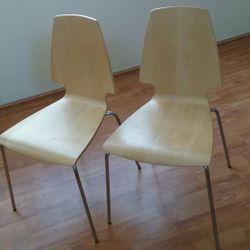 3 chairs (wood and metal)