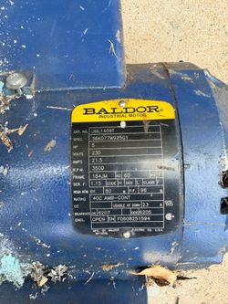 Motor Baldor 5hp 230 V