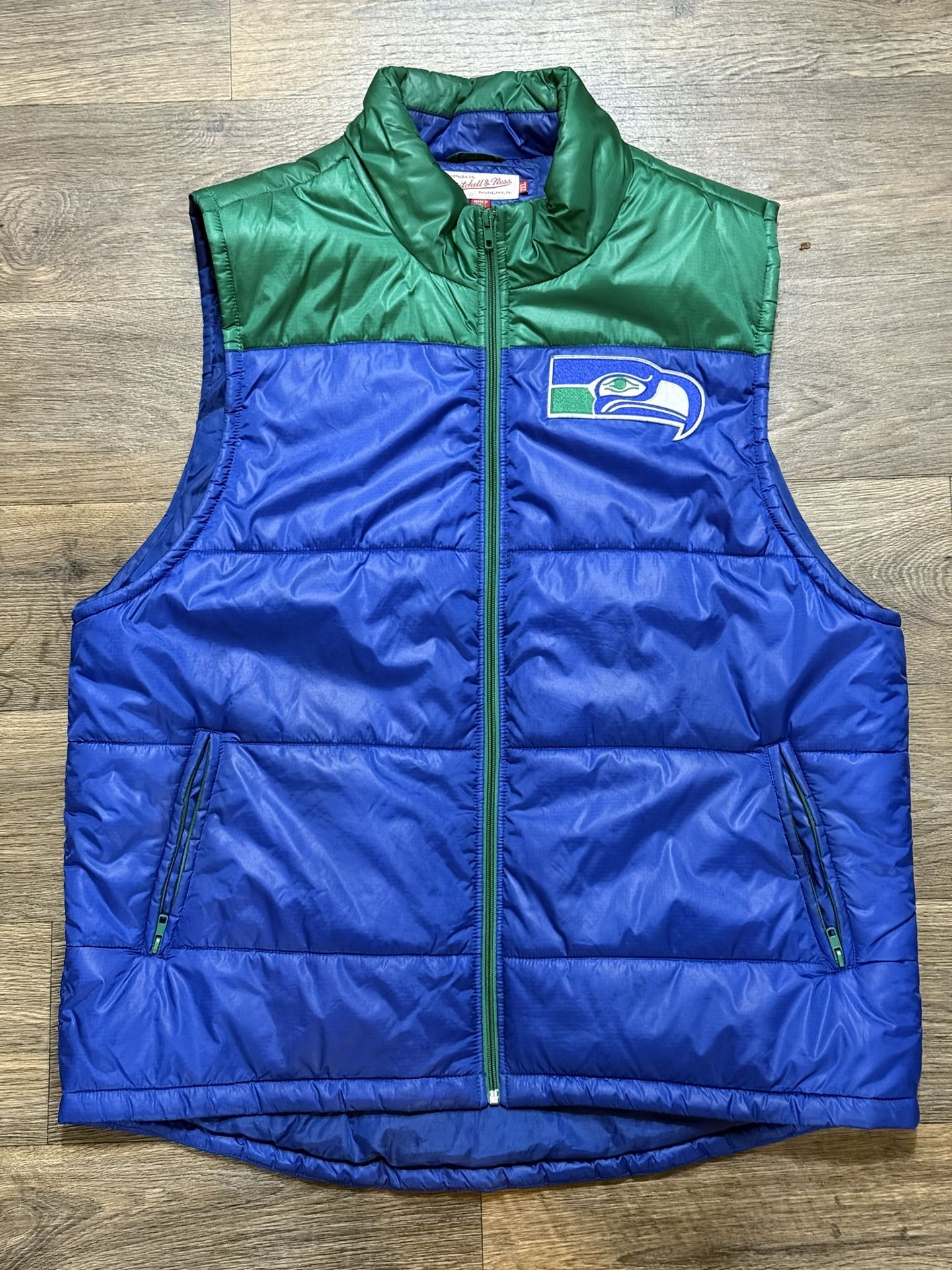(2xl) Mitchell & Ness Seattle Seahawks Throwbacks Puffy Vest