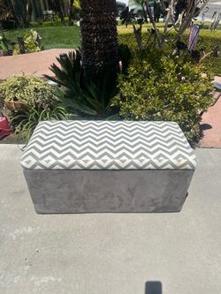 Storage box