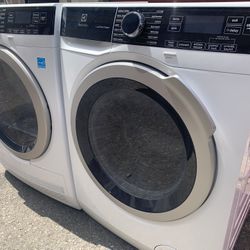 Stackable Electrolux Washer And Electric Dryer 