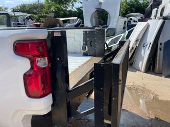 Tommy  lift gate