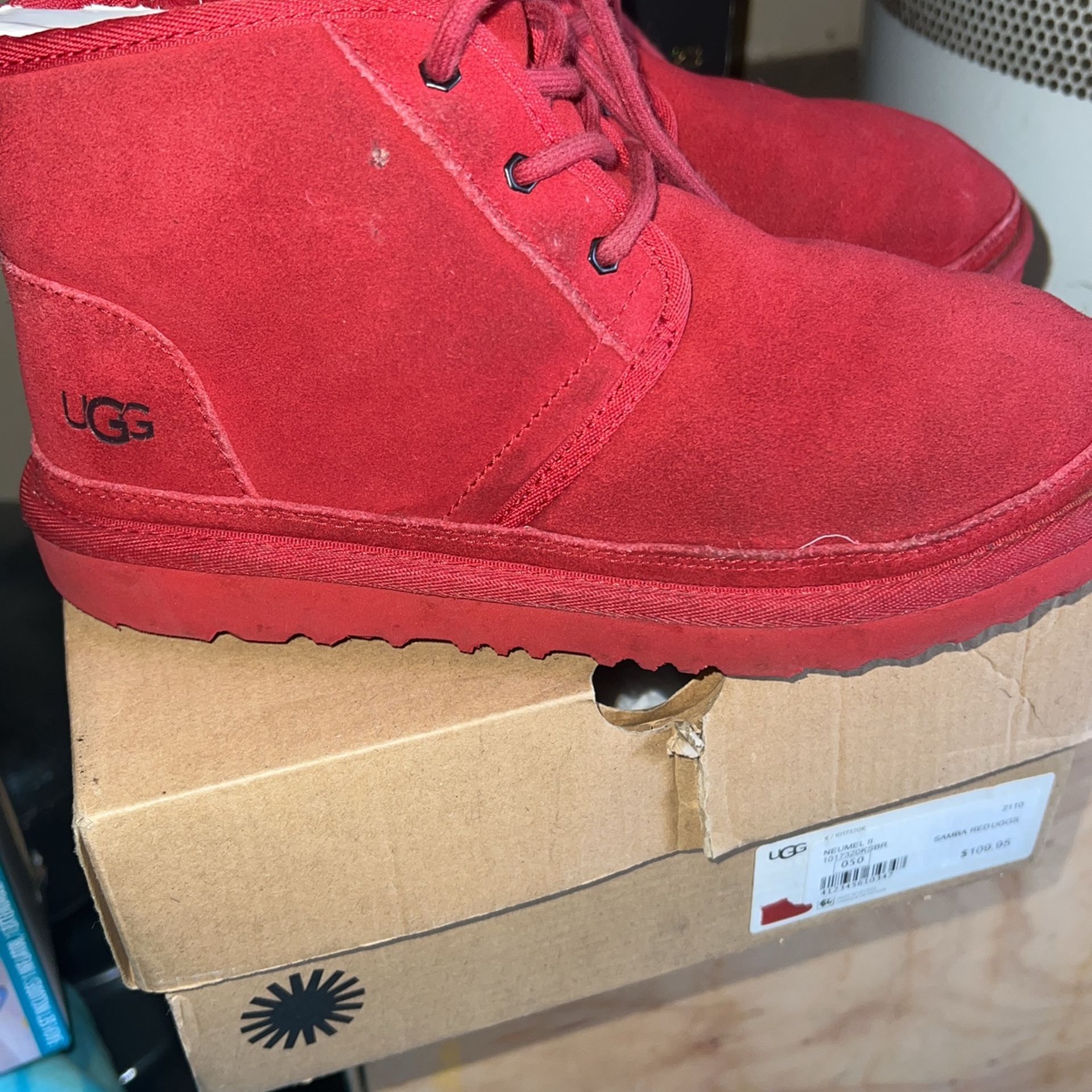 UGG