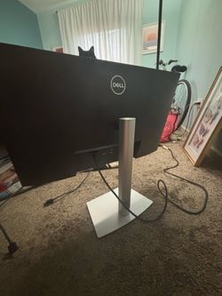 Dell 27-Inch Full HD Monitor (Model: P2722H)