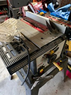 Chicago Electric Professional Table Saw on Stand