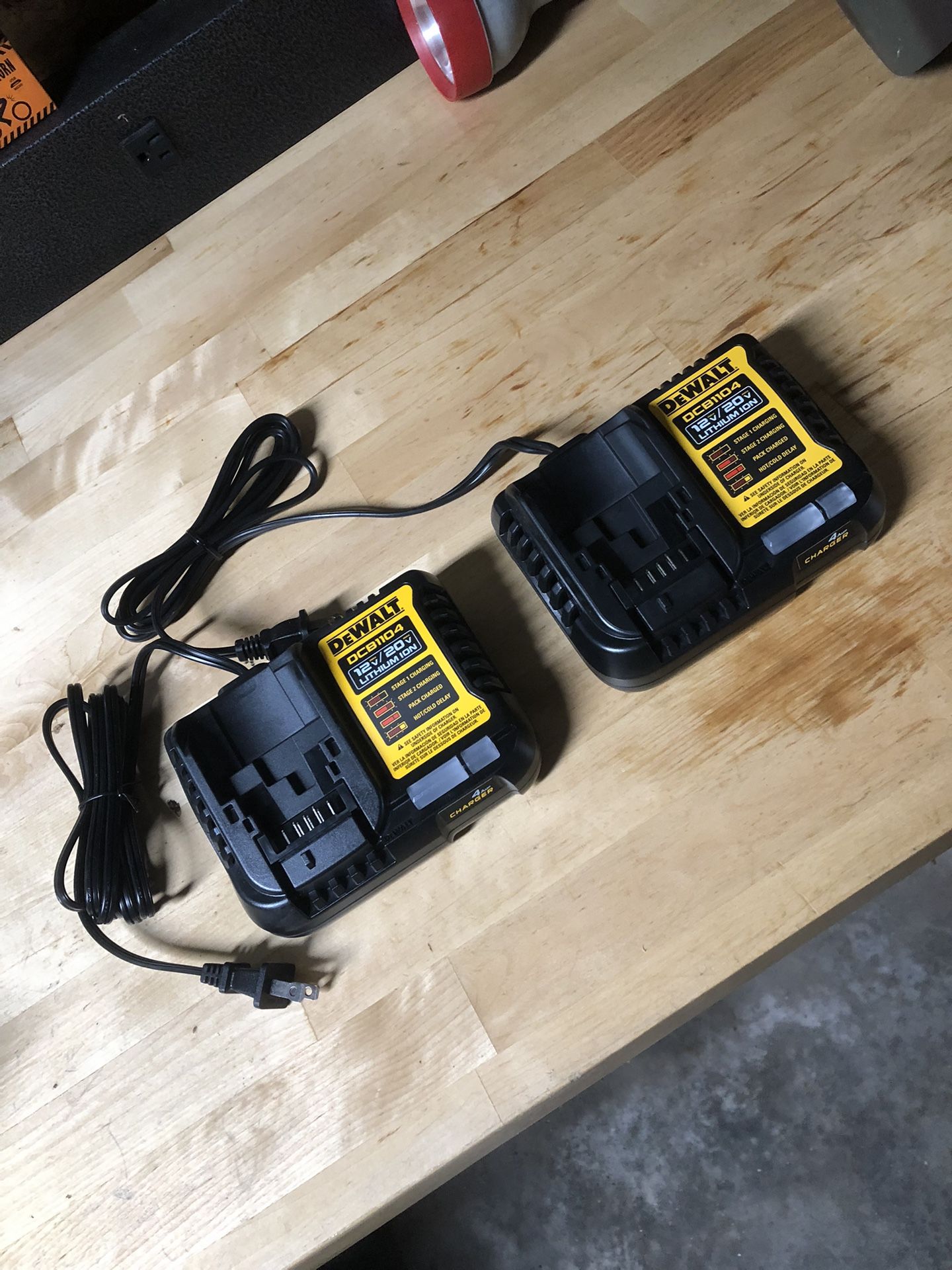 Dewalt Battery Charger