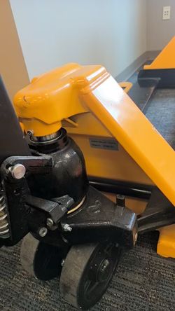 Used Heavy Duty Hand Pallet Jack A-1013