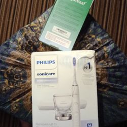 Philips Sonicare Diamond Clean 9000 Rechargeable Toothbrush, White